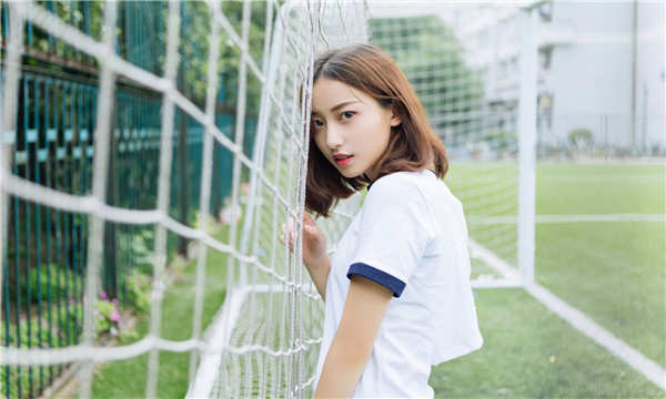 德安标题：揭开正规试管助孕费用，帮您实现代怀生子的梦想